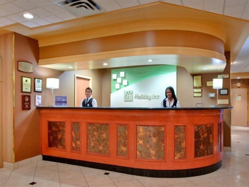 Holiday Inn Calgary Airport By Ihg Dalaman gambar