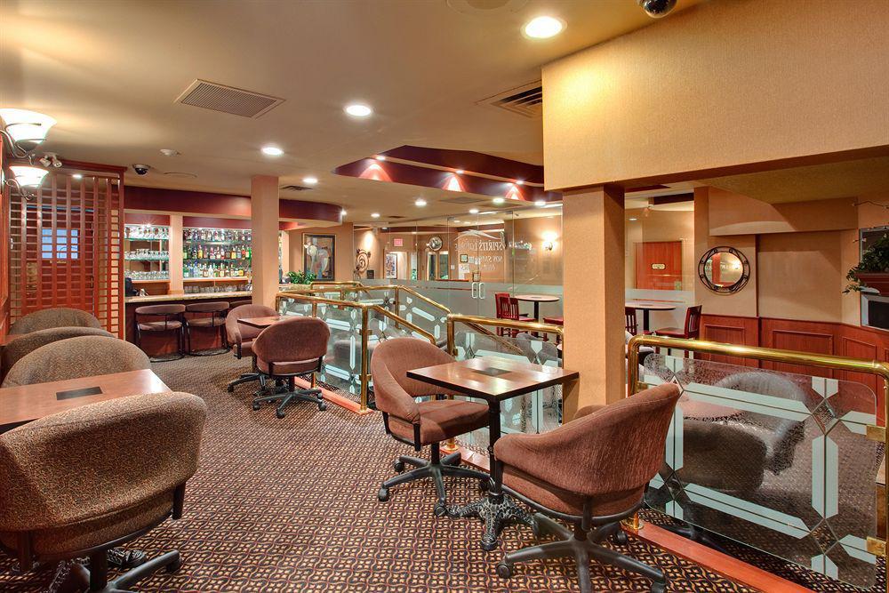 Holiday Inn Calgary Airport By Ihg Restoran gambar